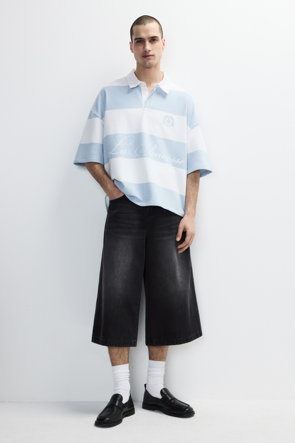 Шорты-бриджи джинсовые с вареным эффектом - цвет серый - 4