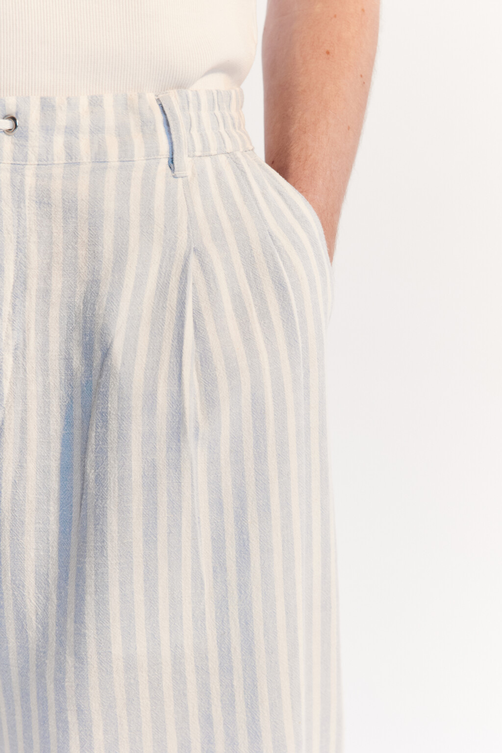 Шорты льняные с поясом на завязках - цвет голубой - 7