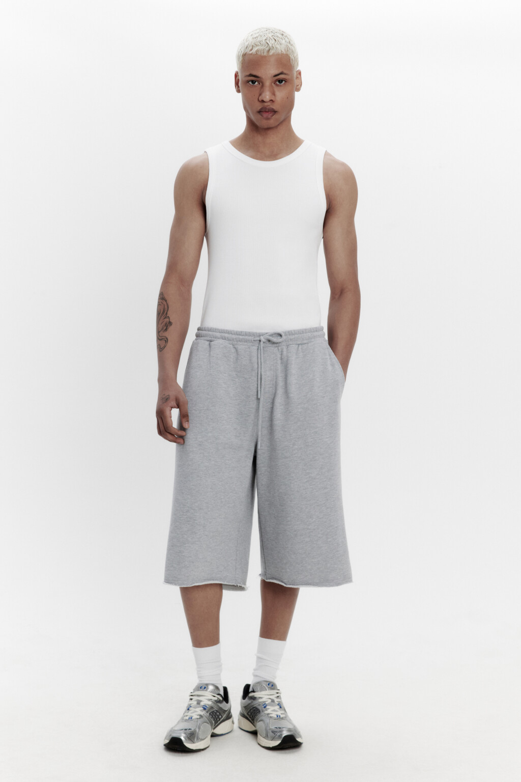 Шорты-бермуды из хлопкового футера - цвет серый - 4