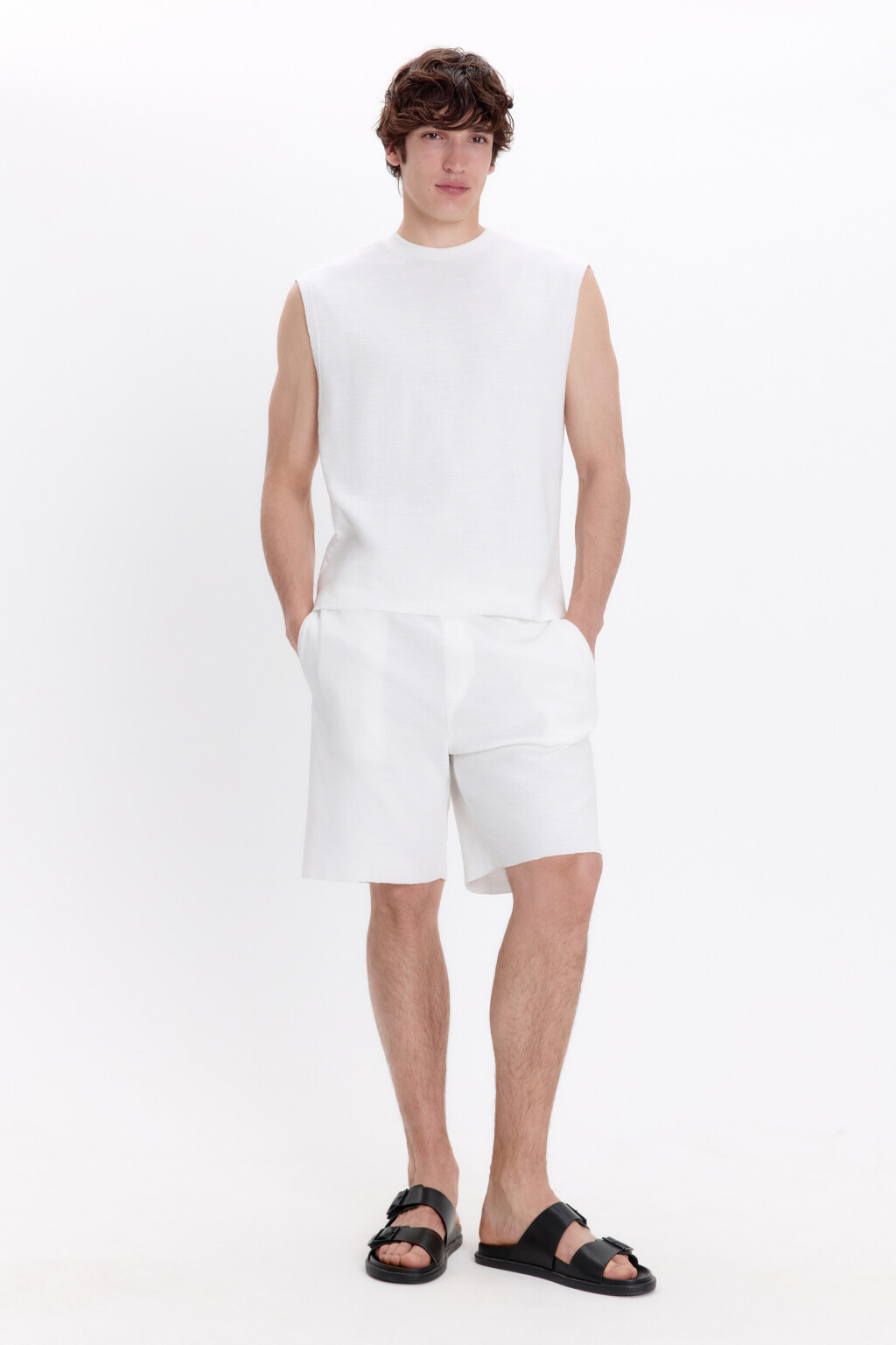 Шорты трикотажные с обрезанными краями - цвет белый - 4