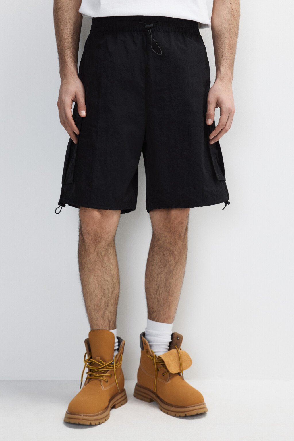 Шорты с накладными карманами - цвет черный - 2
