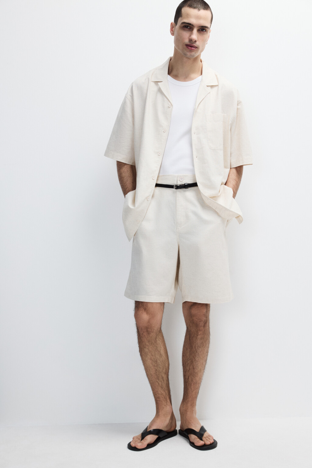 Шорты костюмные из льняной ткани - цвет молочный - 2