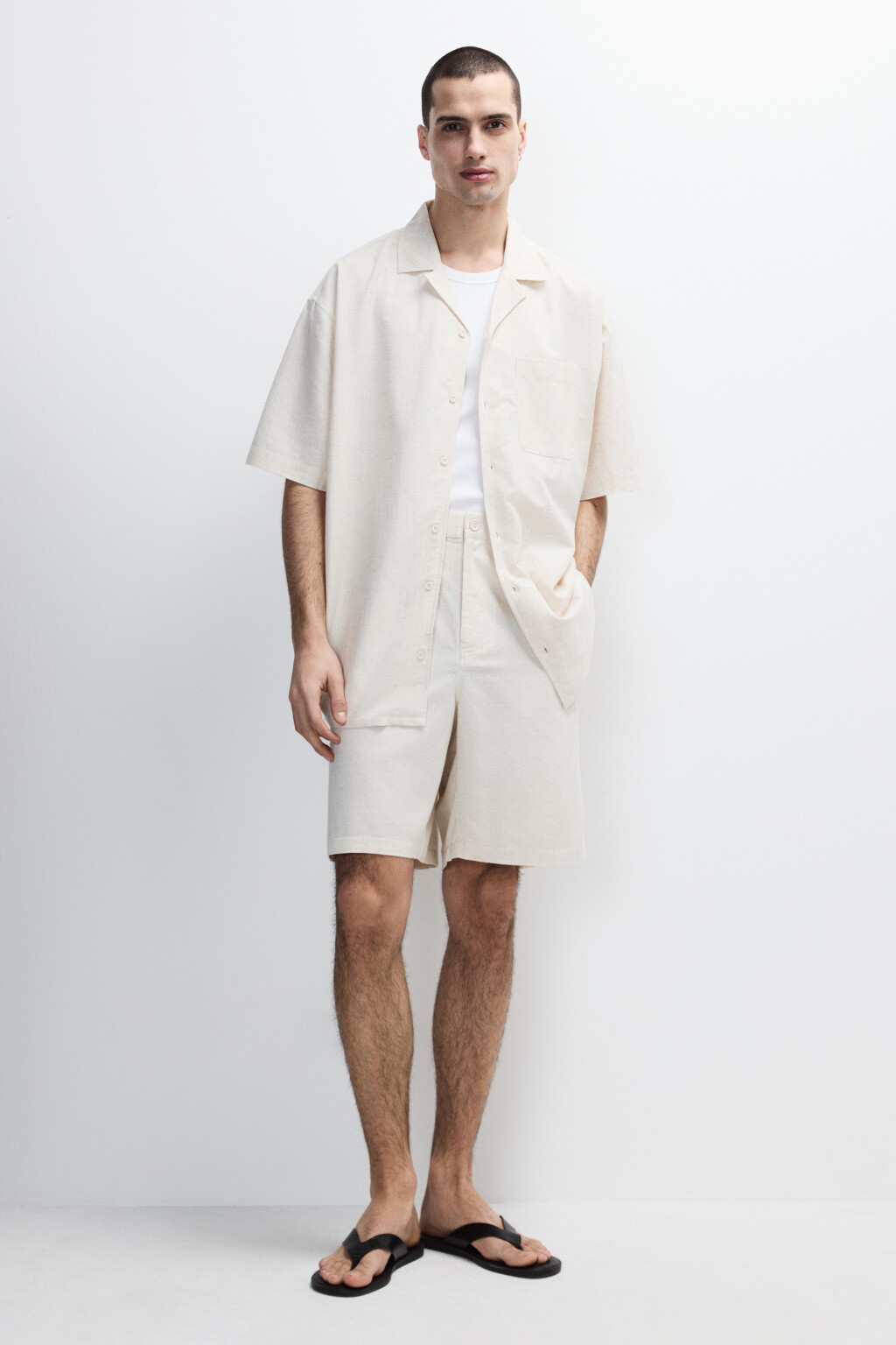 Шорты костюмные из льняной ткани - цвет молочный - 5