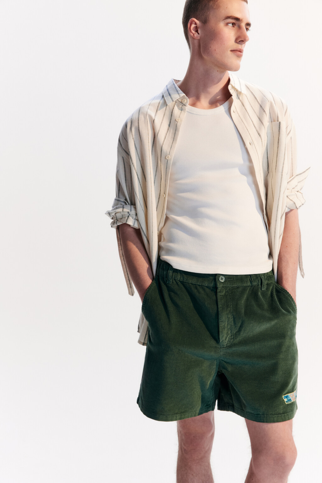 Шорты вельветовые с вышивкой - цвет зеленый - 2