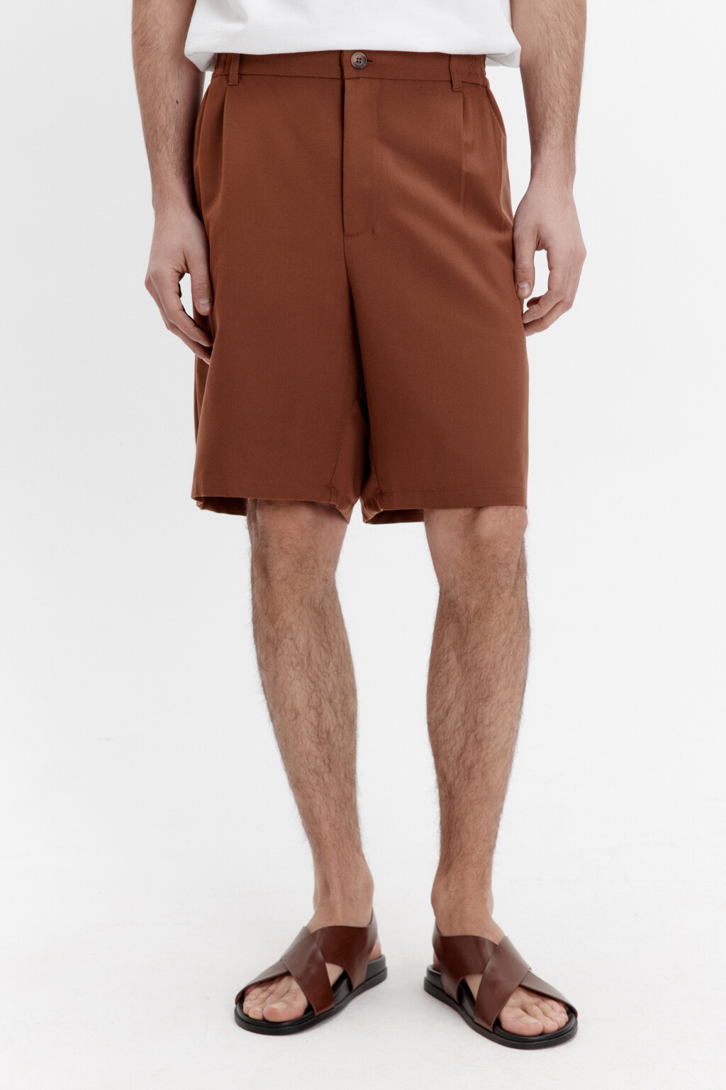 Шорты-бермуды костюмные со складками на поясе - цвет коричневый - 2