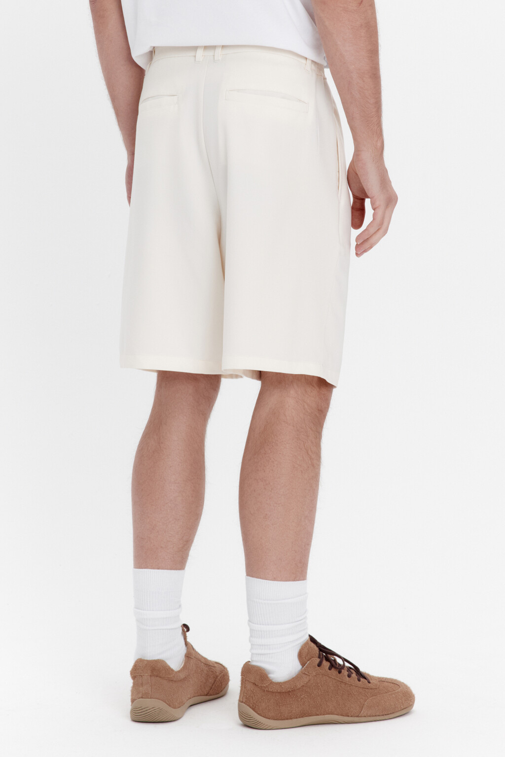 Шорты-бермуды костюмные со складками на поясе - цвет бежевый - 3