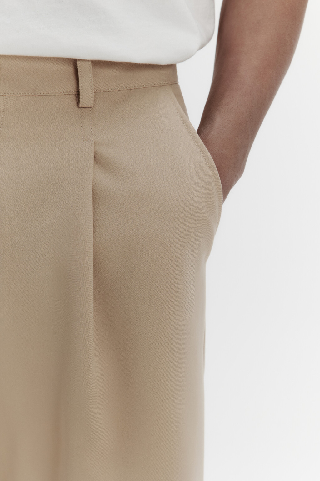 Шорты костюмные со складками на поясе - цвет коричневый - 5