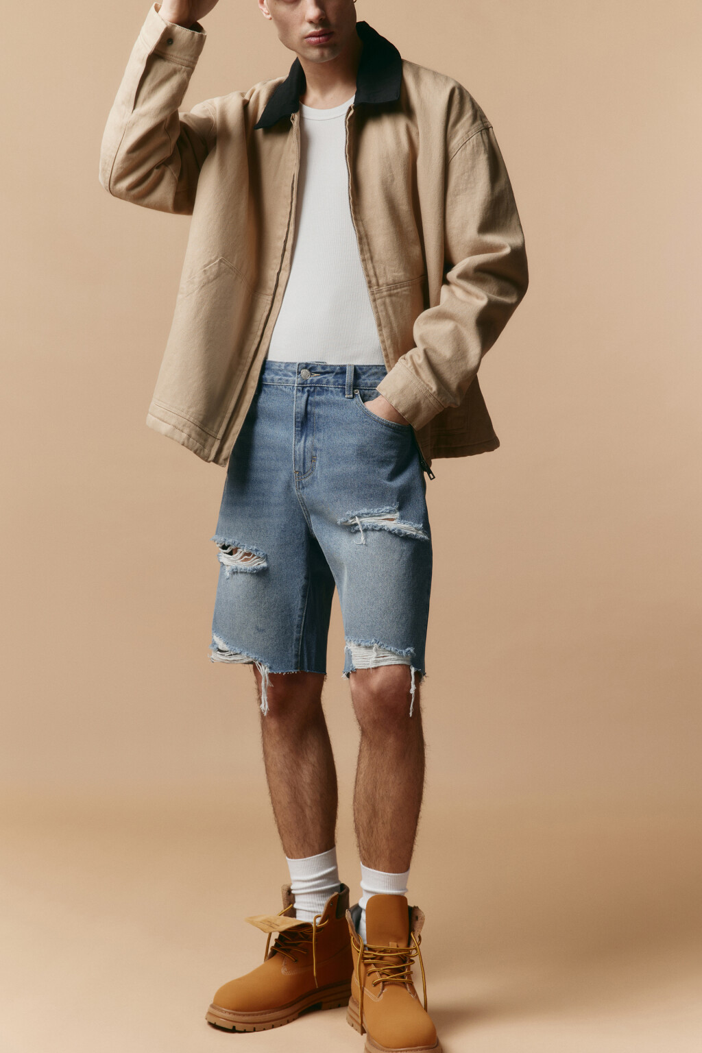 Шорты джинсовые рваные - цвет голубой - 2