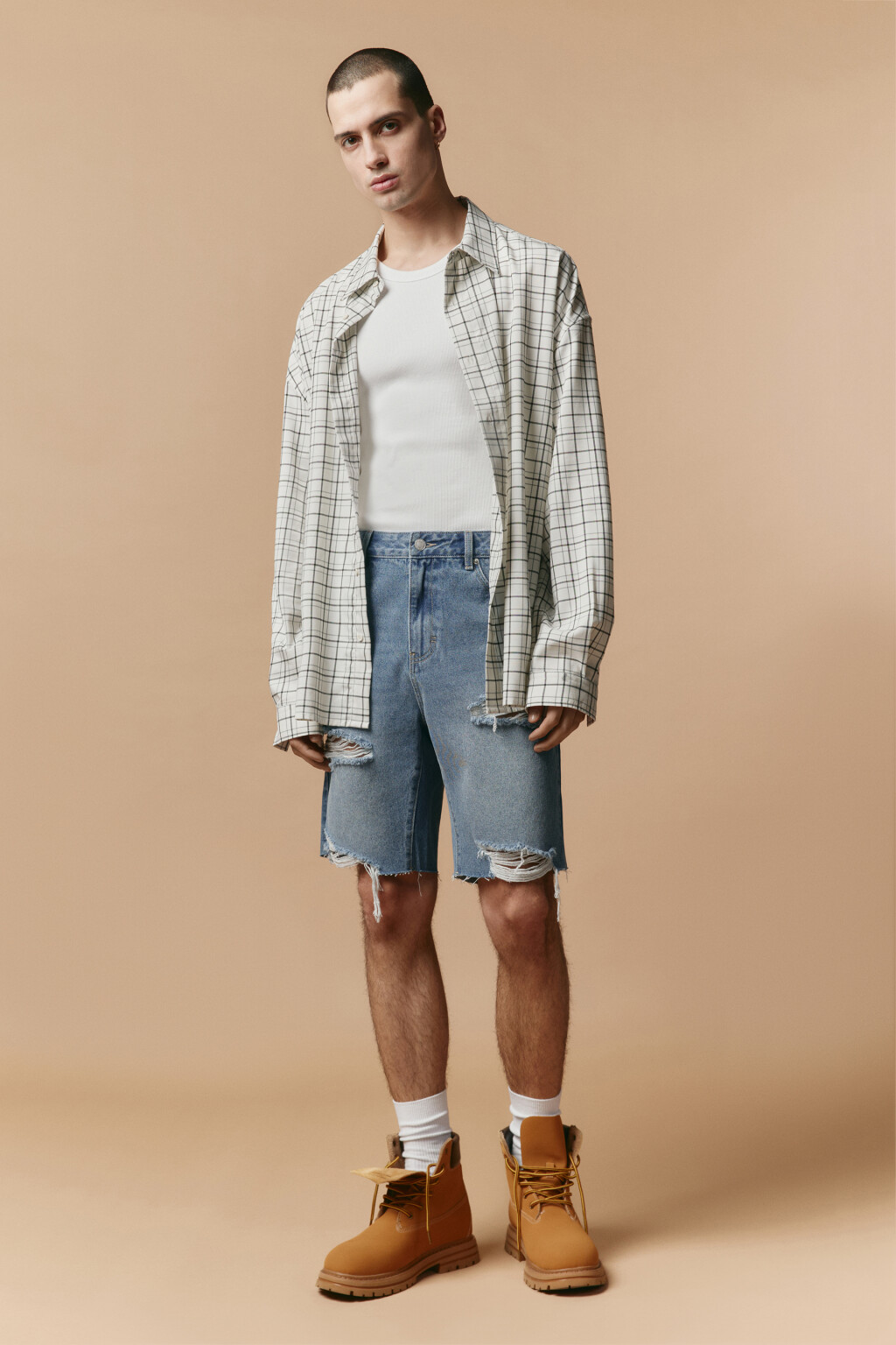 Шорты джинсовые рваные - цвет голубой - 6