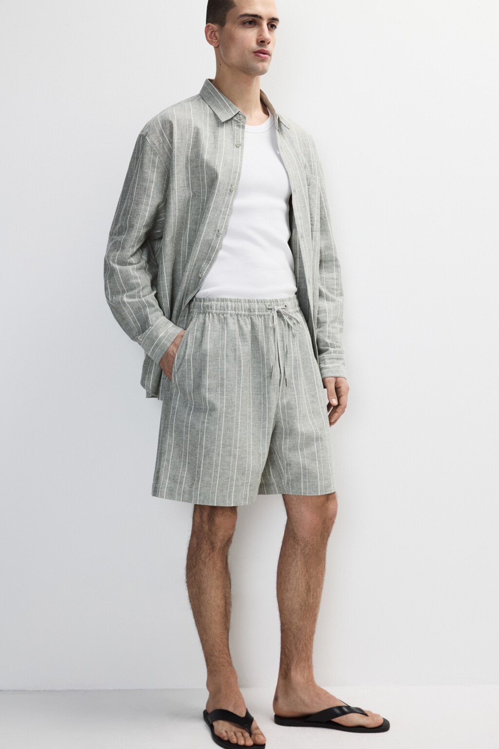 Шорты льняные в полоску - цвет зеленый - 1