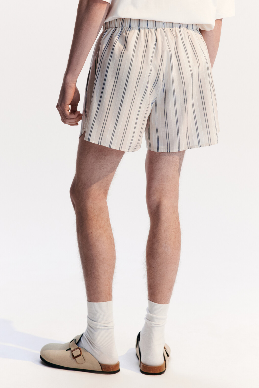 Шорты в полоску в пижамном стиле - цвет бежевый - 5