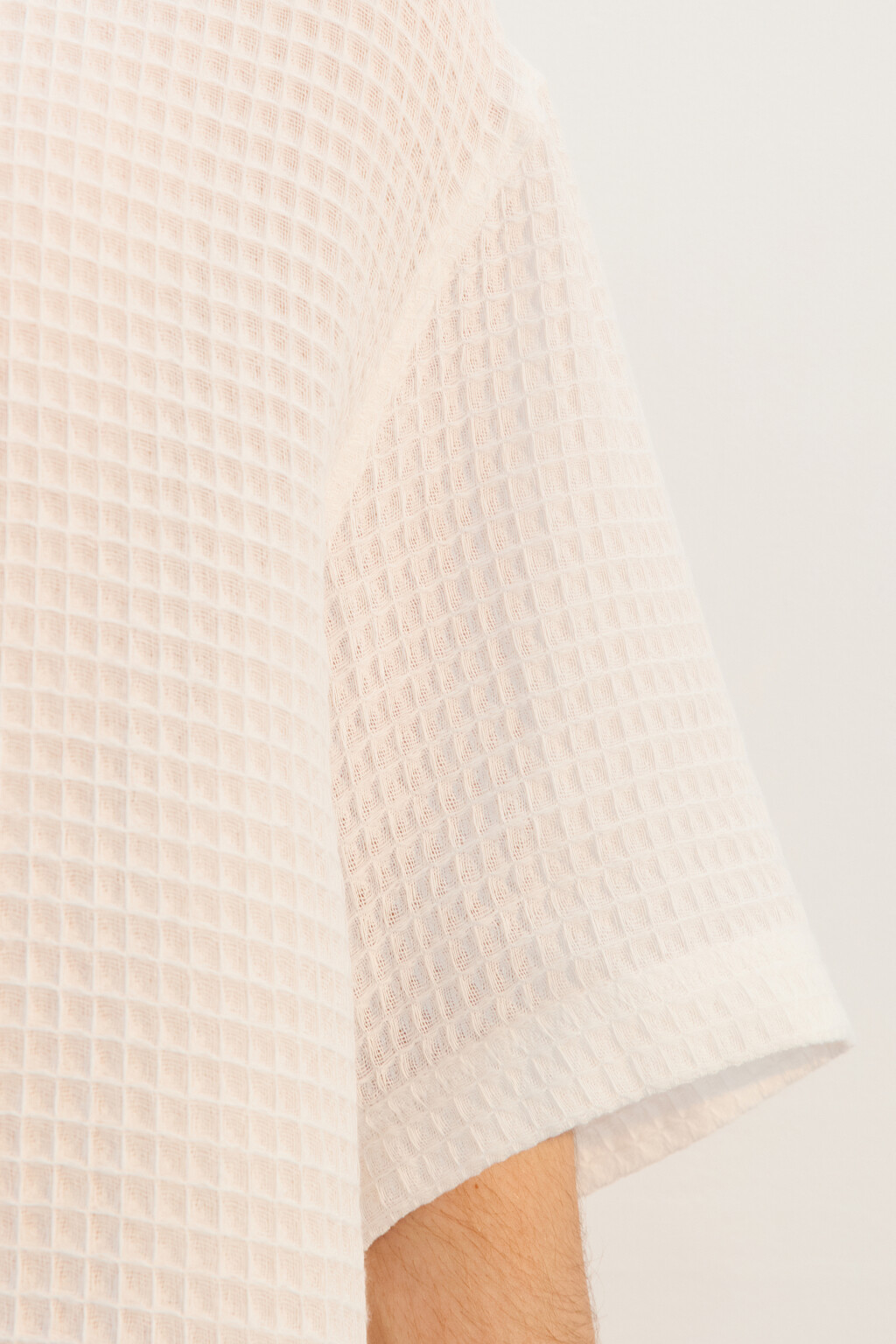 Рубашка хлопковая с вафельной фактурой - цвет белый - 6