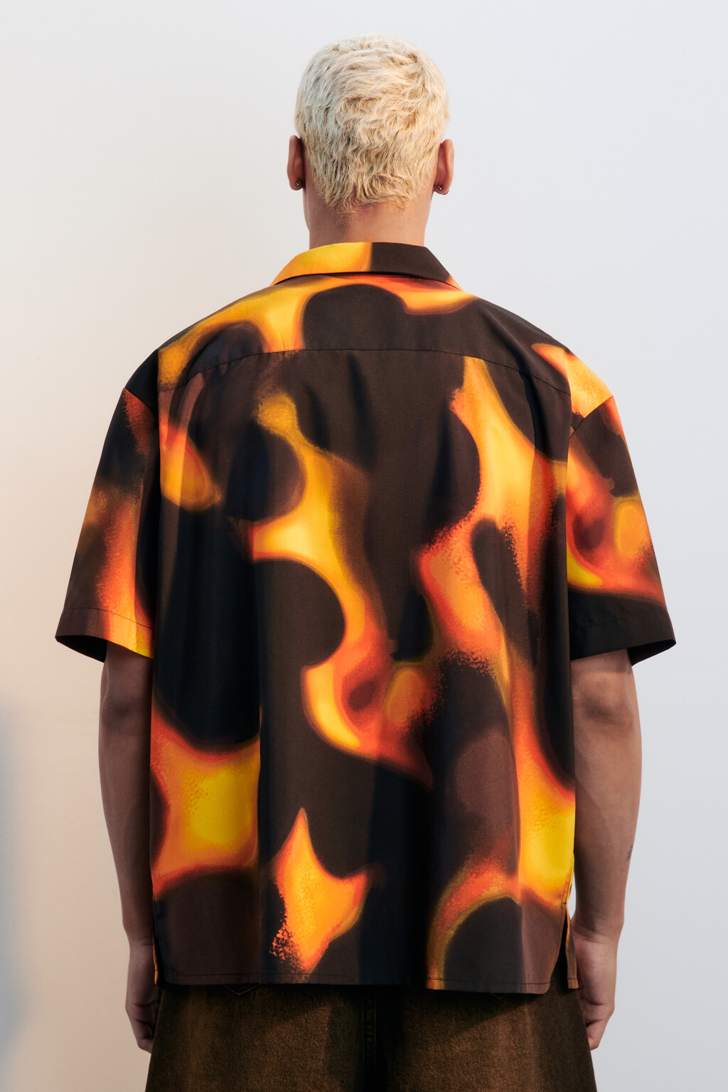 Рубашка oversize с огненным принтом - цвет мультиколор - 4