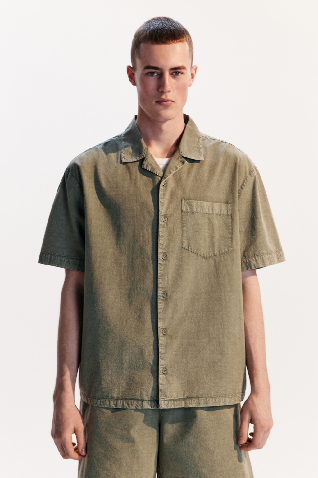 Рубашка хлопковая с вареным эффектом - цвет зеленый - 2