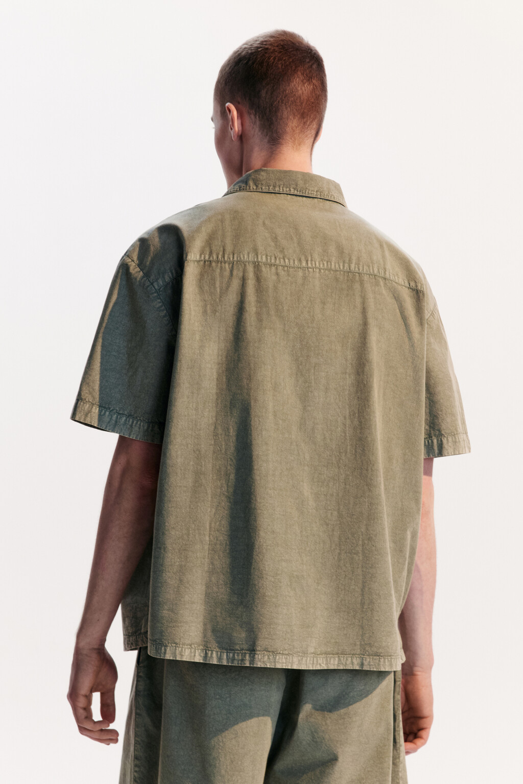 Рубашка хлопковая с вареным эффектом - цвет зеленый - 3