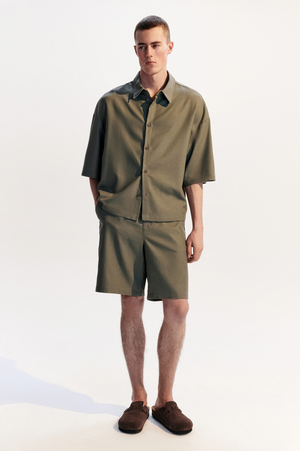 Рубашка льняная с коротким рукавом - цвет зеленый - 2