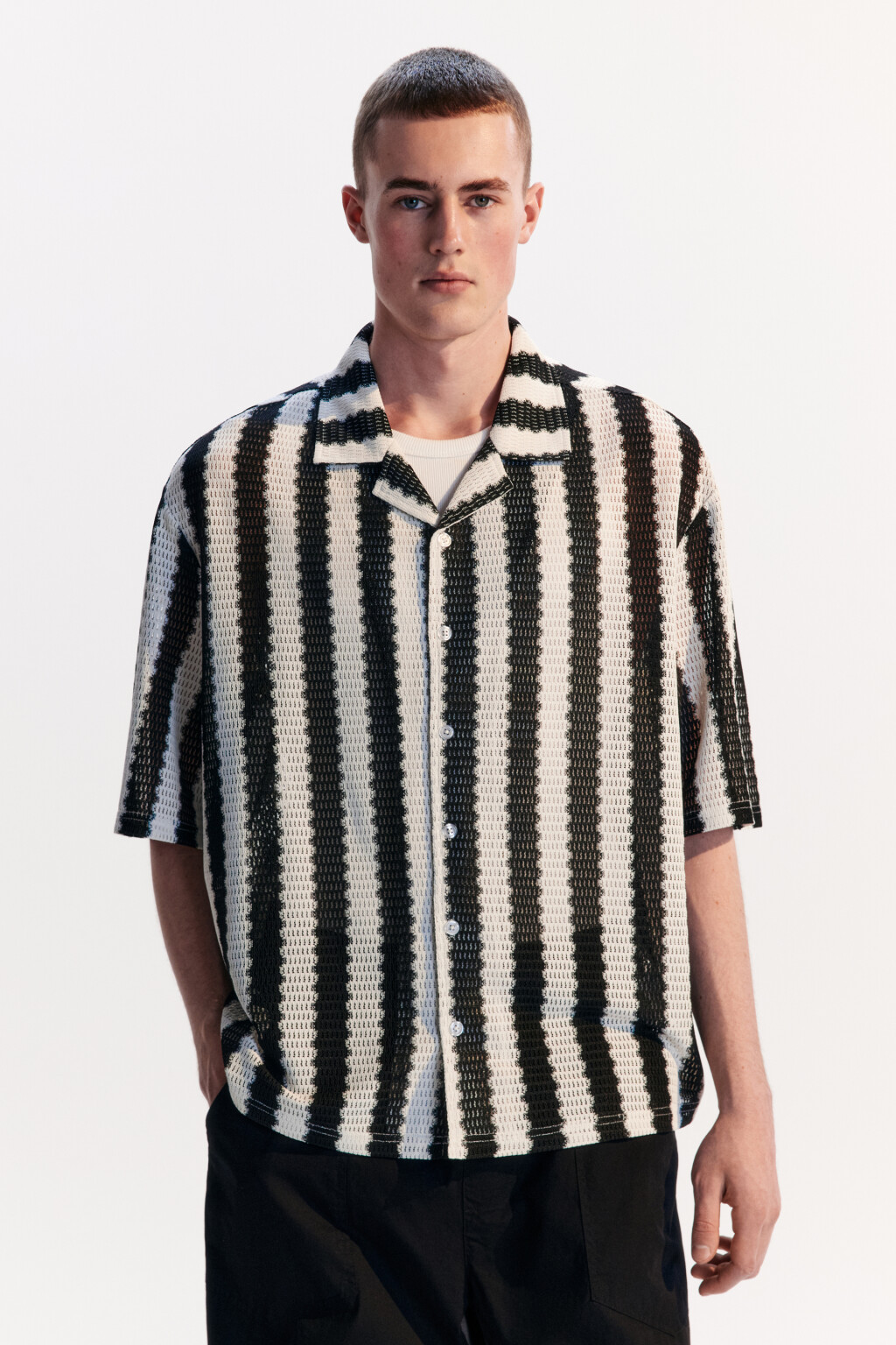 Рубашка ажурная в полоску - цвет черный - 3