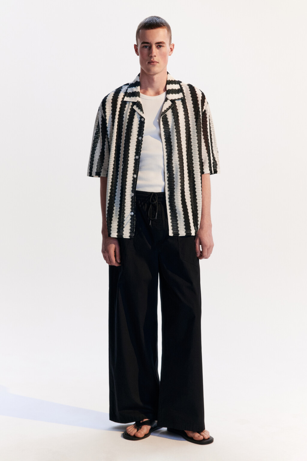 Рубашка ажурная в полоску - цвет черный - 5