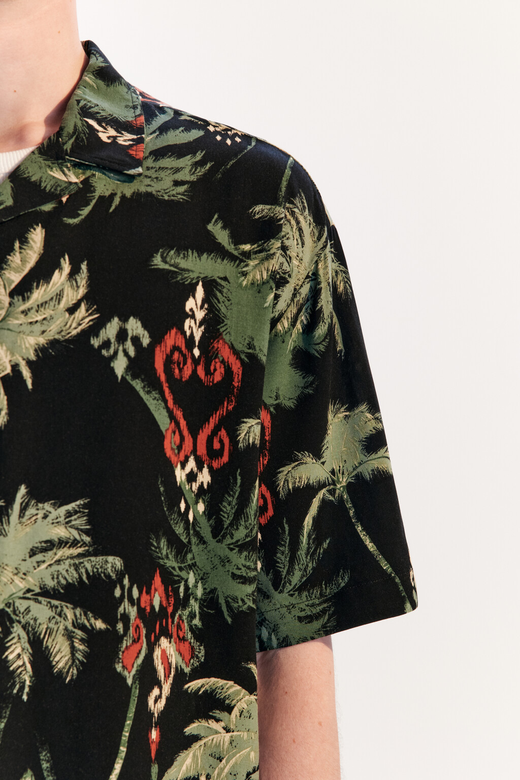 Рубашка oversize вискозная с принтом - цвет черный - 6