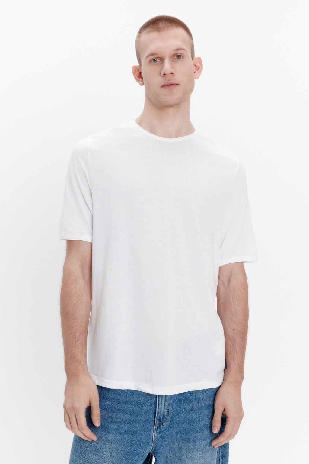 Футболка хлопковая с открытыми срезами - цвет белый - 2