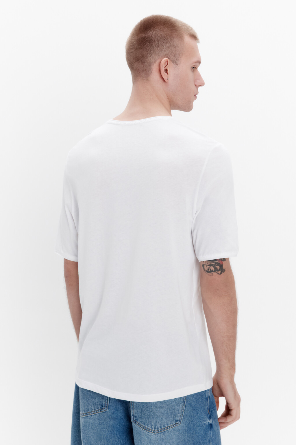 Футболка хлопковая с открытыми срезами - цвет белый - 3