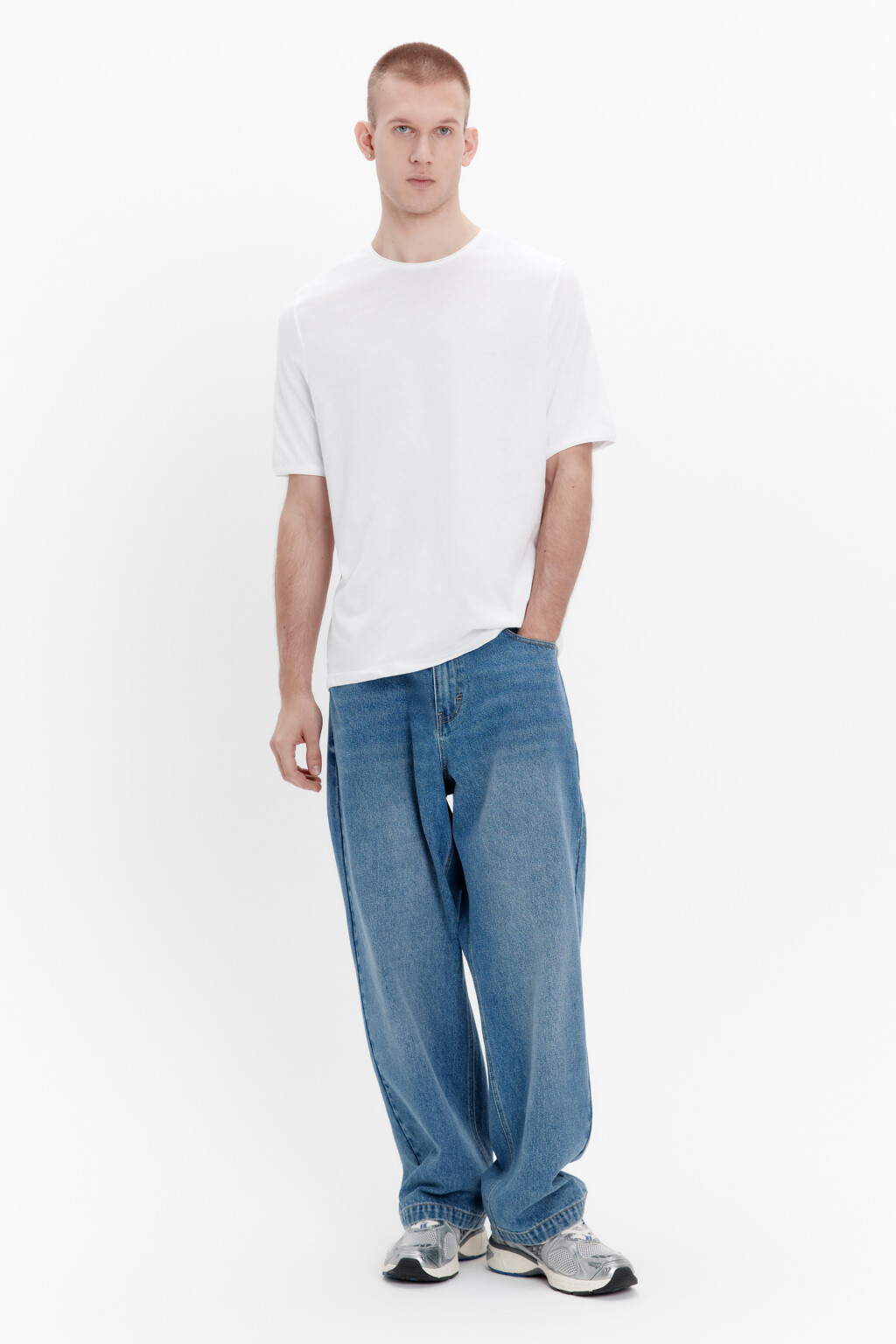 Футболка хлопковая с открытыми срезами - цвет белый - 4