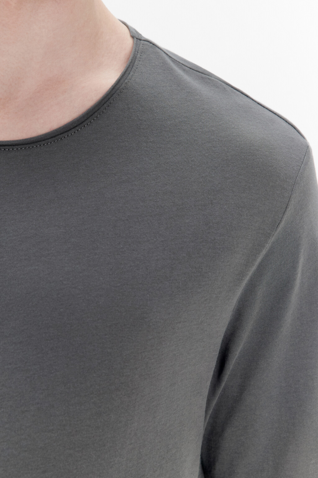 Футболка хлопковая с открытыми срезами - цвет серый - 5