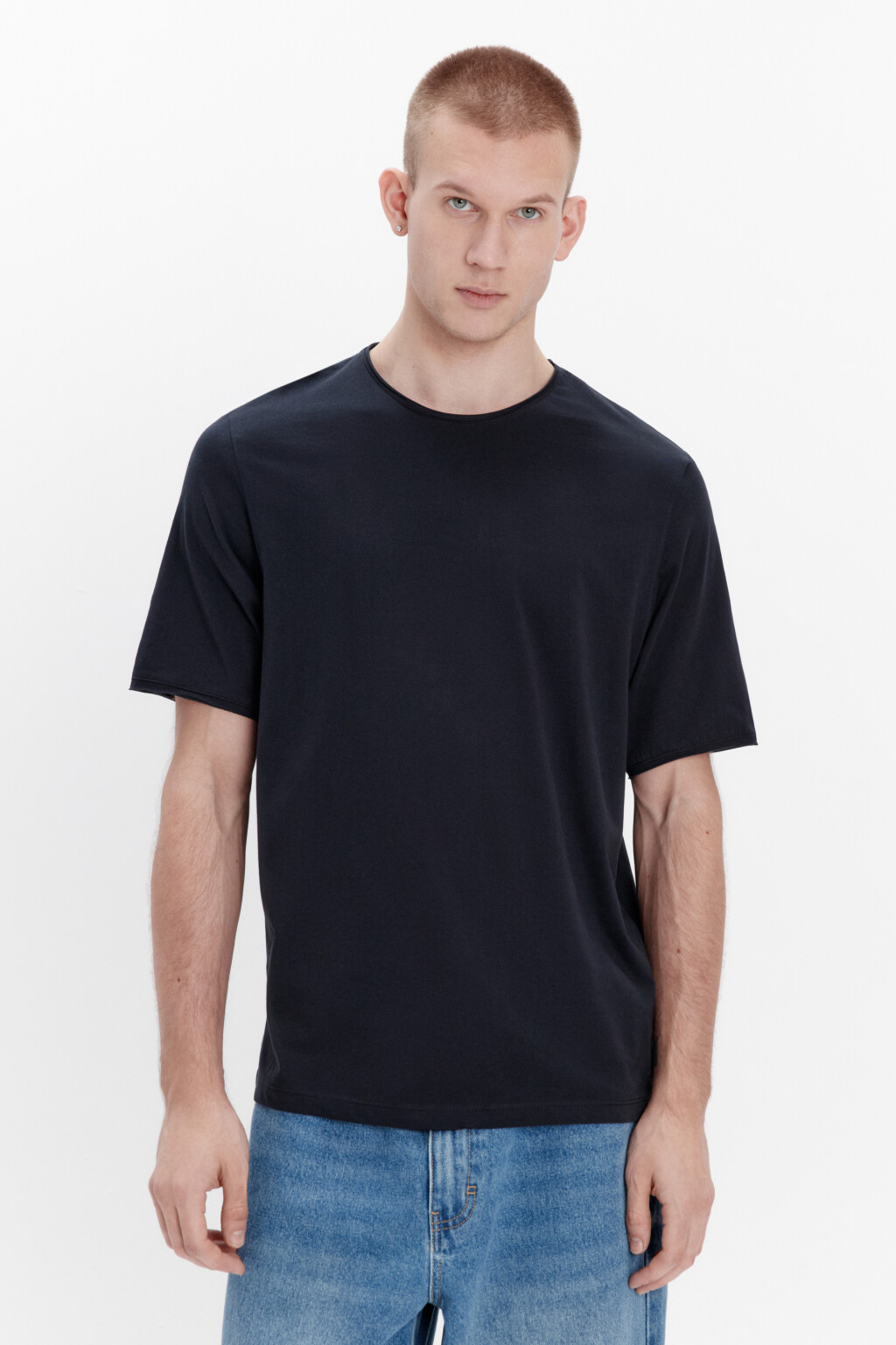 Футболка хлопковая с открытыми срезами - цвет черный - 2