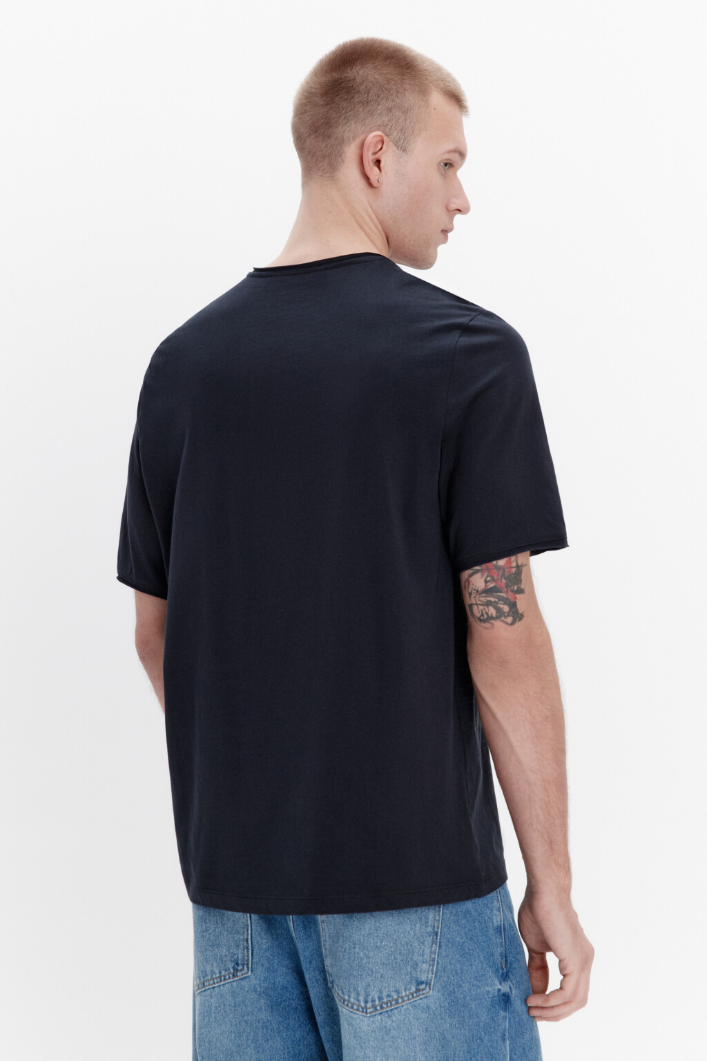 Футболка хлопковая с открытыми срезами - цвет черный - 3