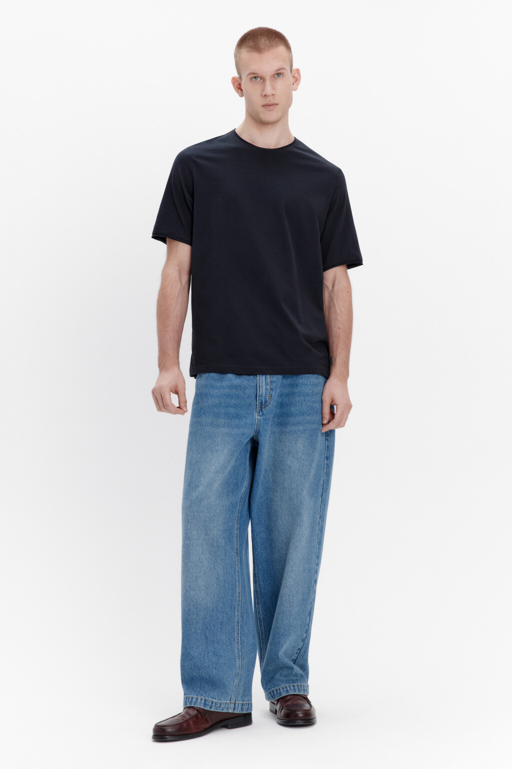 Футболка хлопковая с открытыми срезами - цвет черный - 4