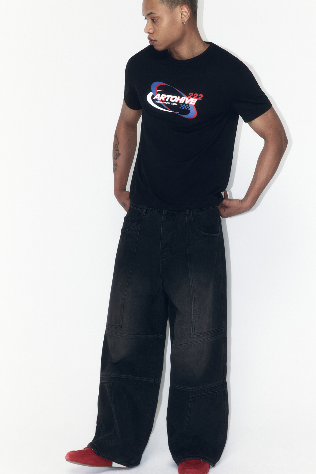 Футболка свободная хлопковая с принтом - цвет черный - 1