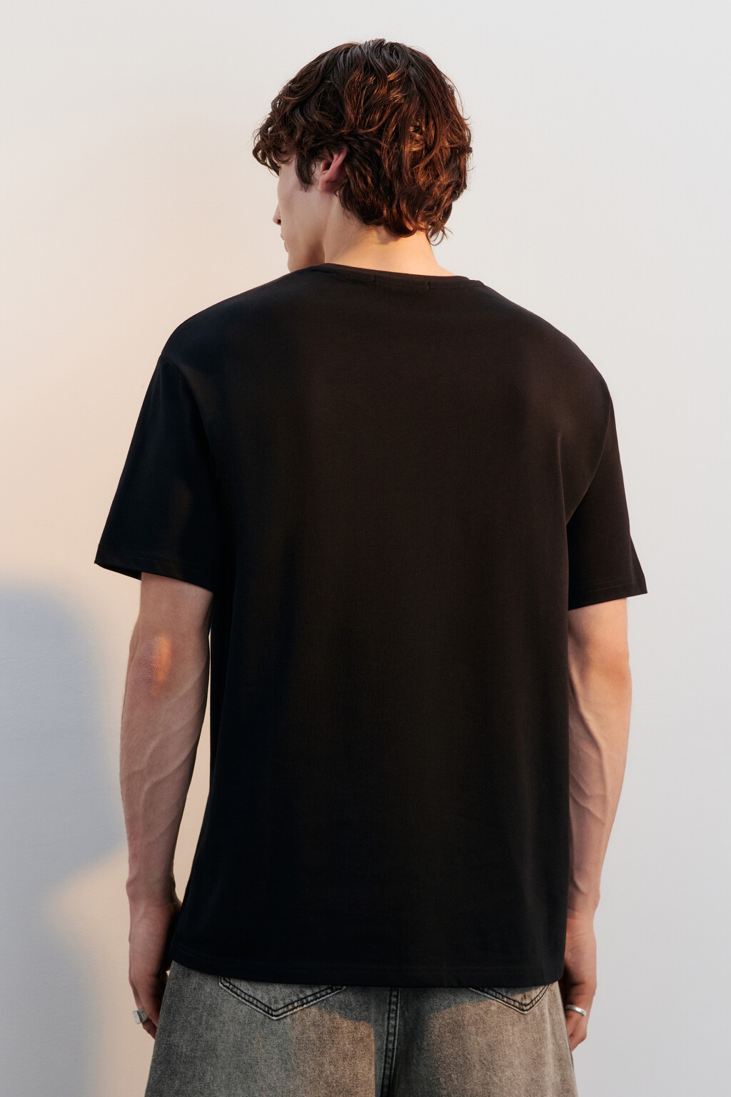 Футболка свободная с принтом - цвет черный - 4