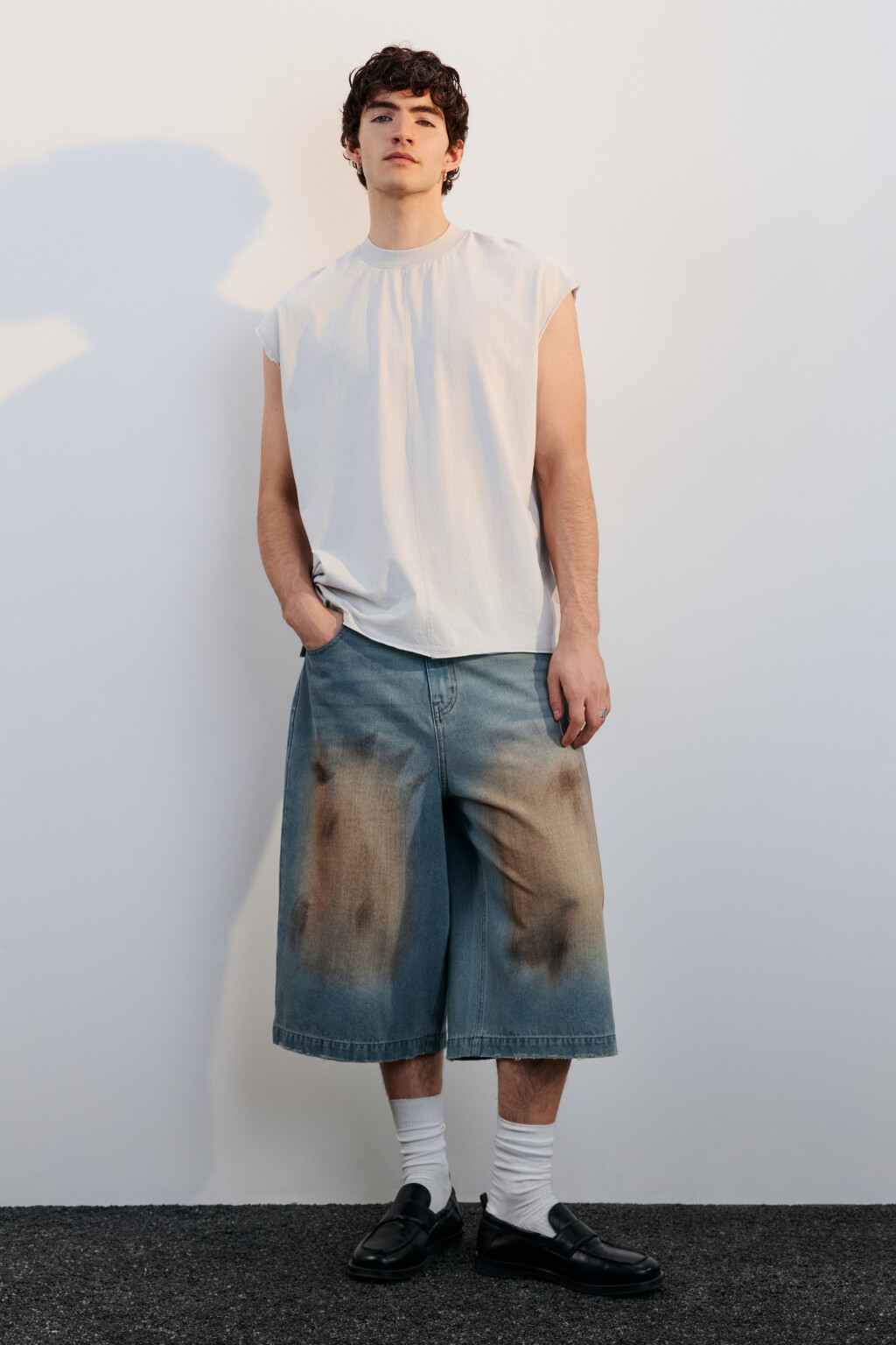 Футболка хлопковая с обрезанными рукавами - цвет белый - 5