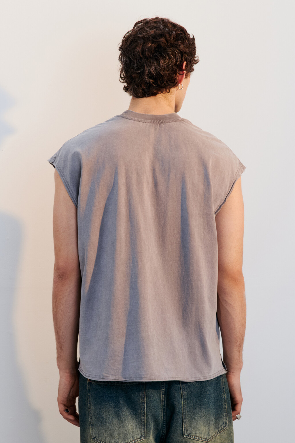 Футболка хлопковая с обрезанными рукавами - цвет серый - 3