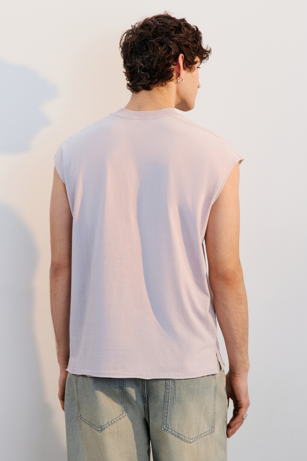 Футболка хлопковая с обрезанными рукавами - цвет розовый - 4