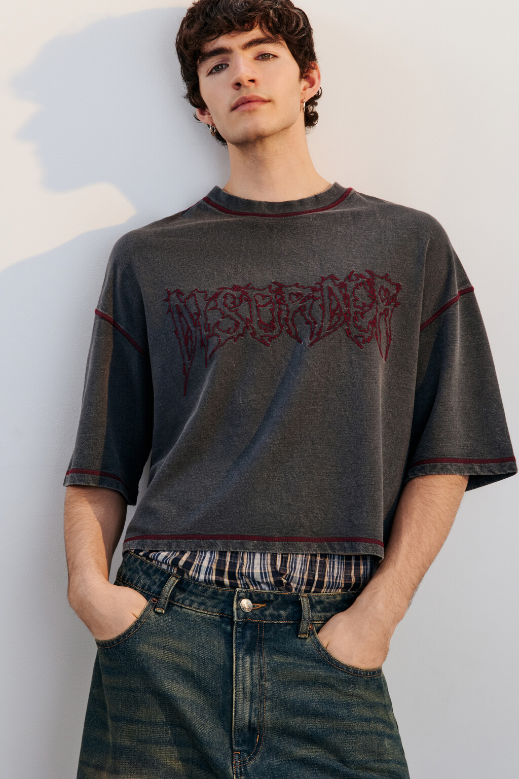 Футболка с вареным эффектом и надписью - цвет серый - 2