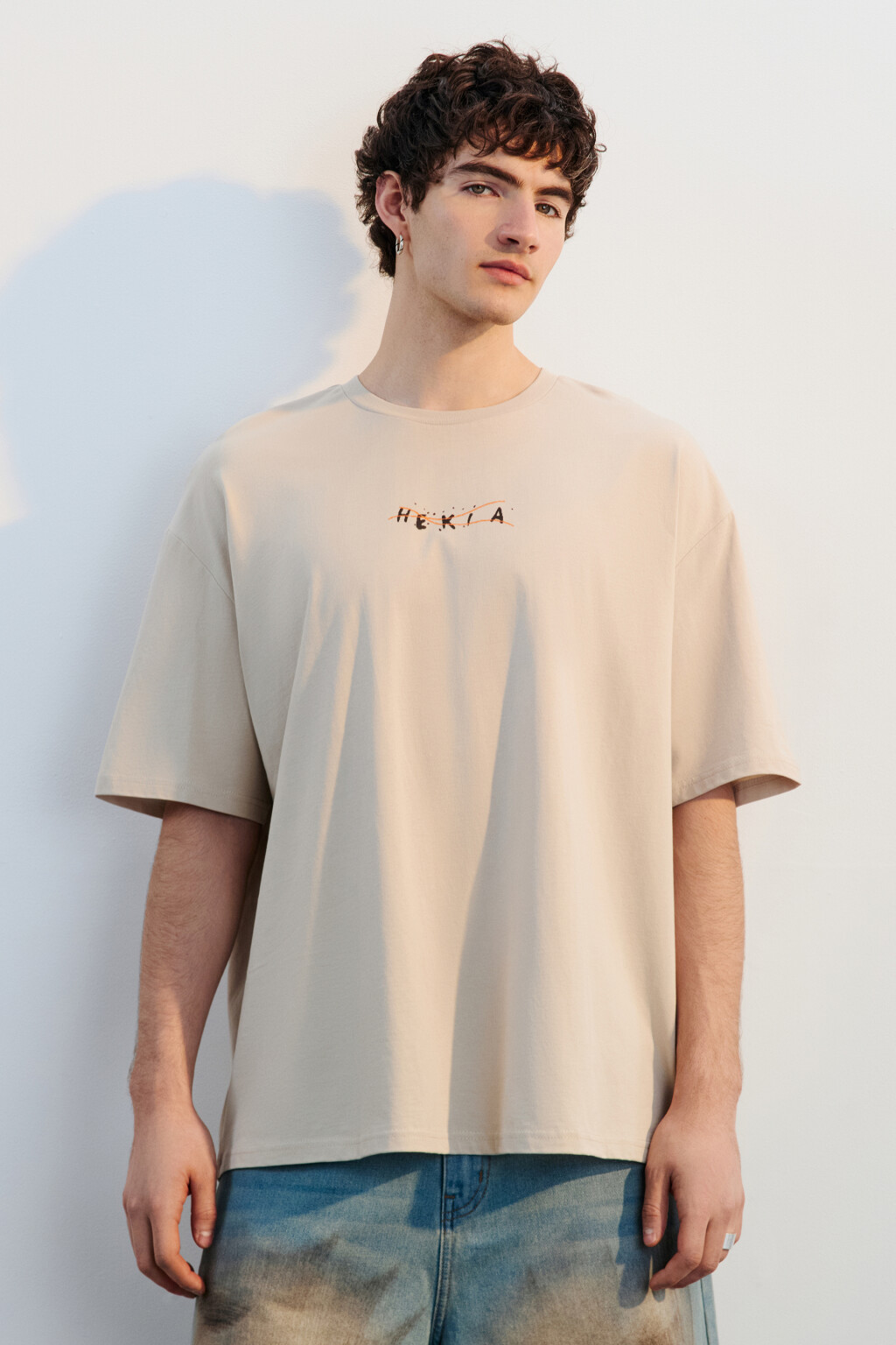 Футболка хлопковая с принтом - цвет бежевый - 4