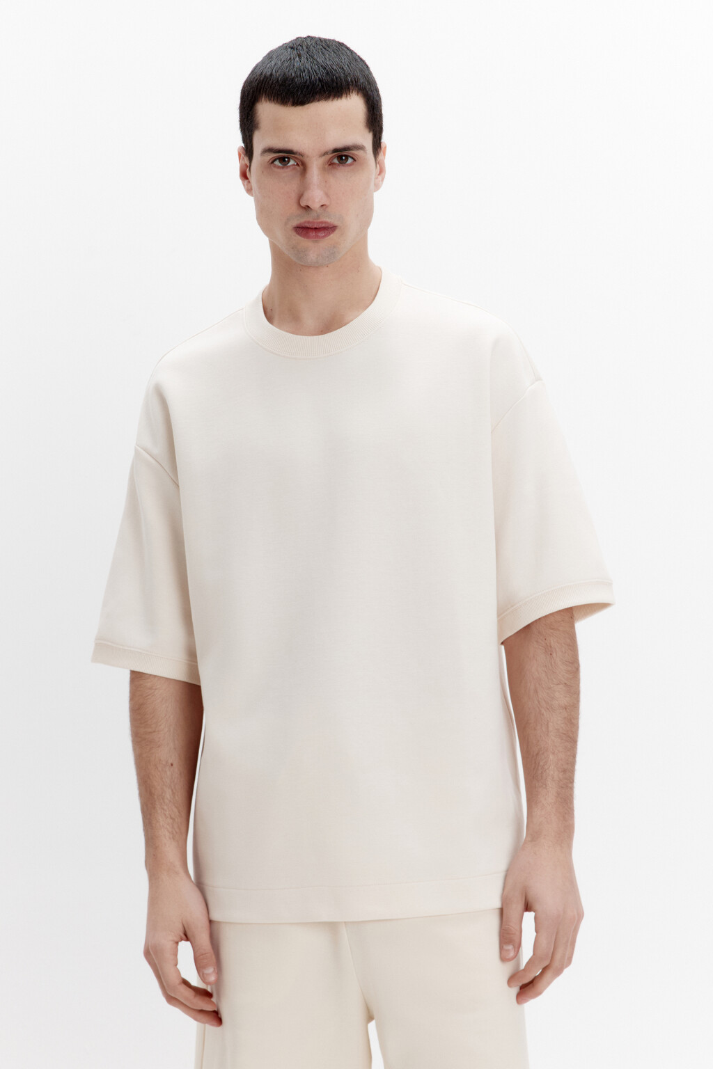 Футболка oversize из плотного трикотажа - цвет бежевый - 2