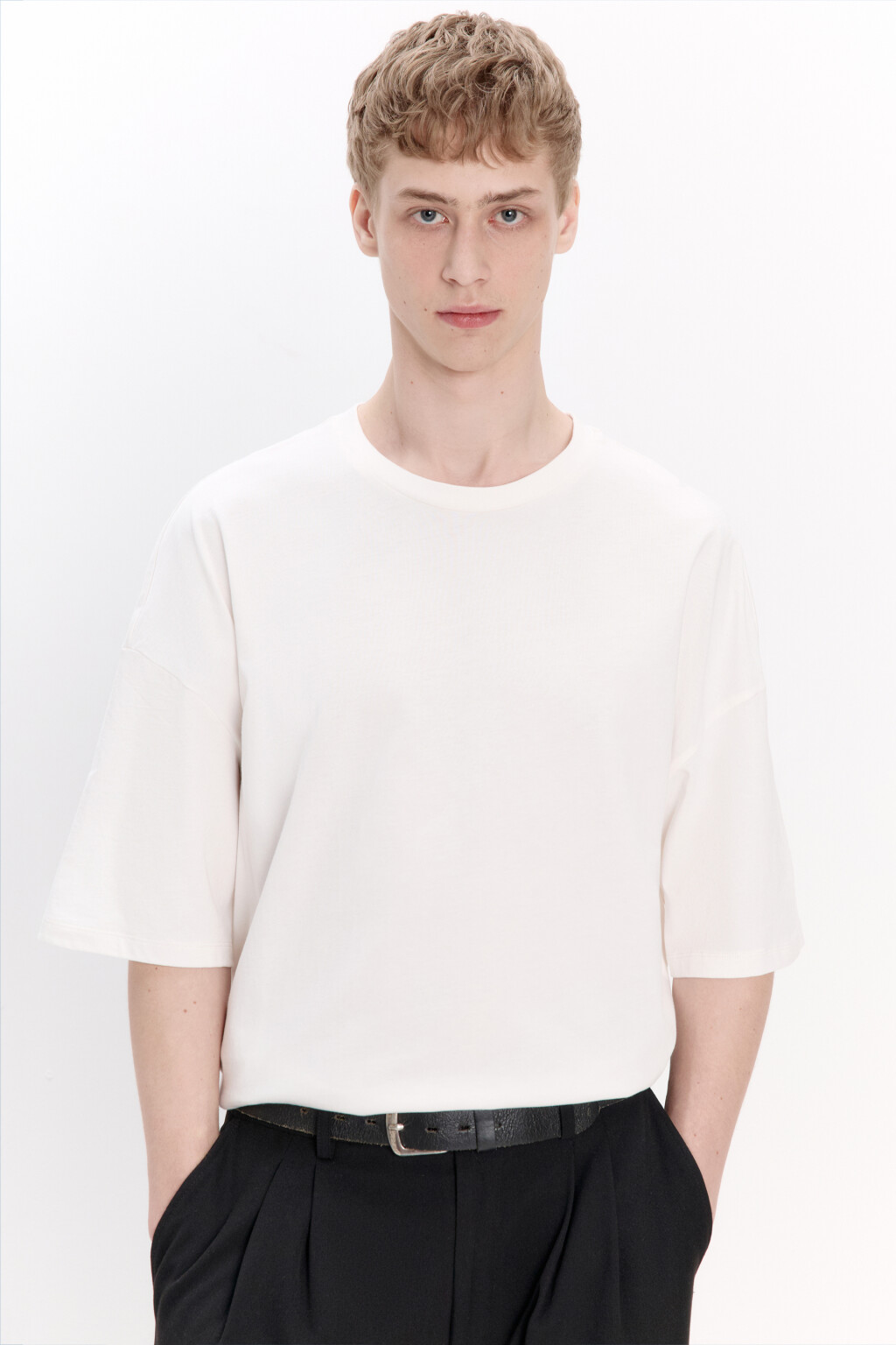 Футболка oversize из плотного хлопка - цвет белый - 2