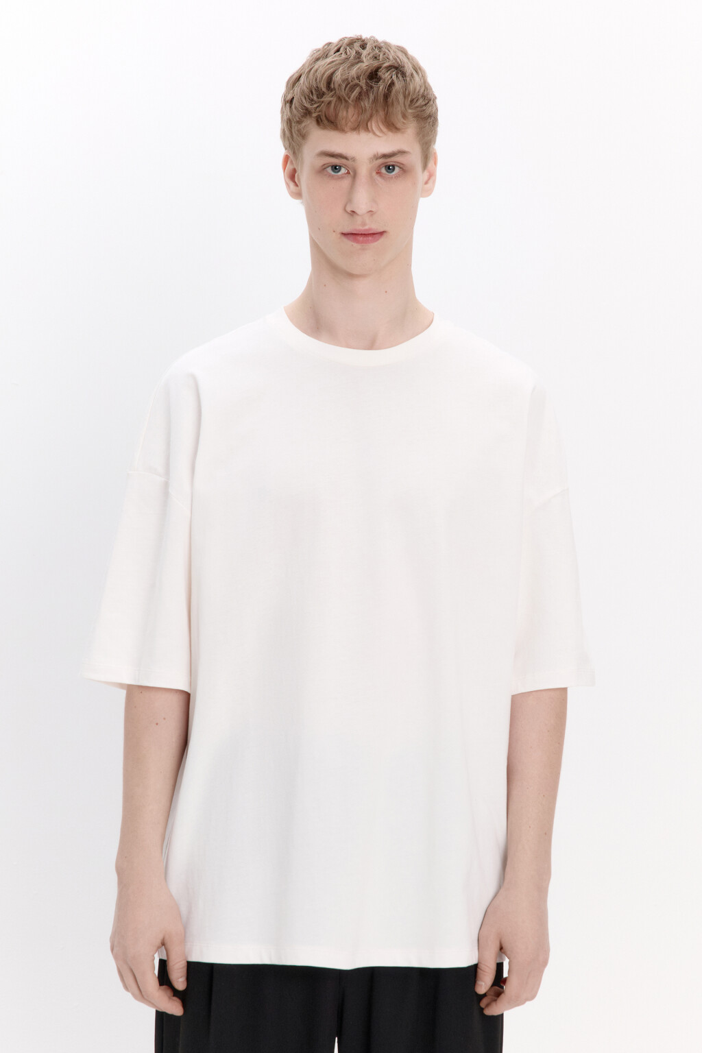 Футболка oversize из плотного хлопка - цвет белый - 3