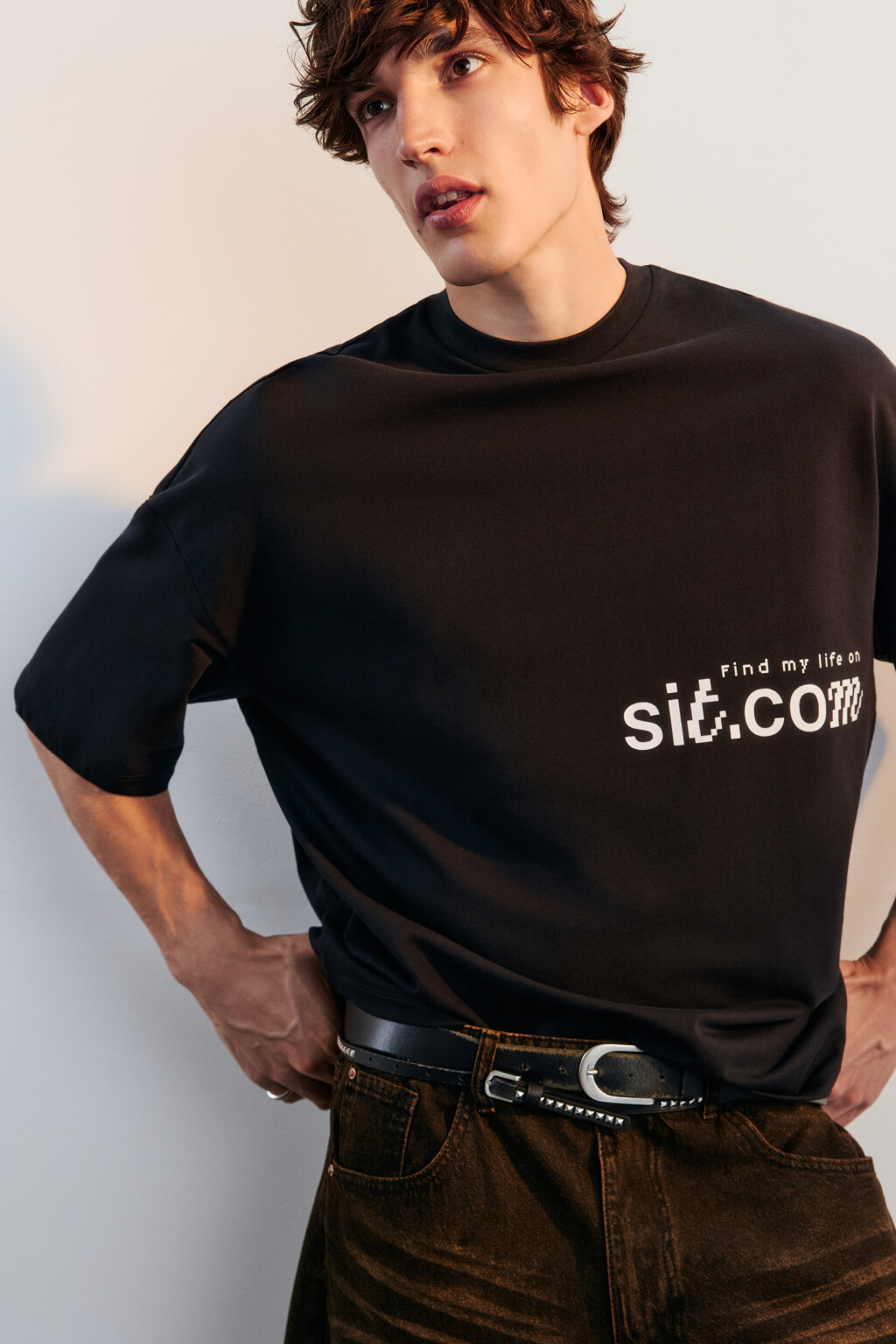 Футболка oversize с принтом-надписью - цвет черный - 1