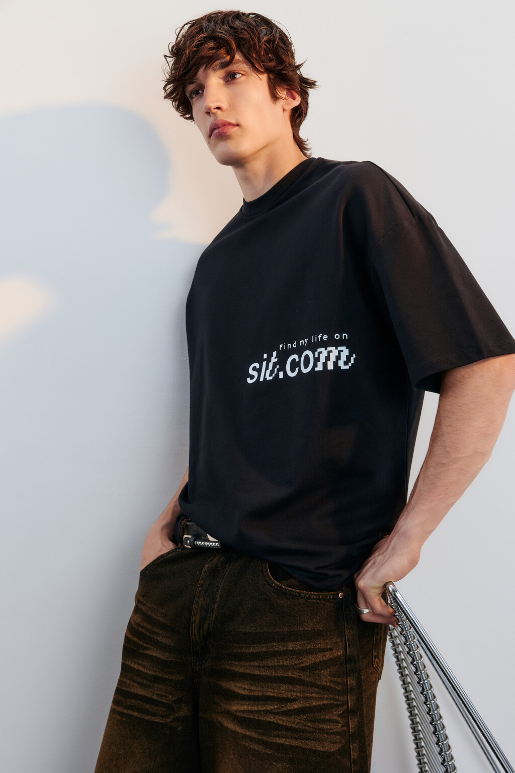 Футболка oversize с принтом-надписью - цвет черный - 2