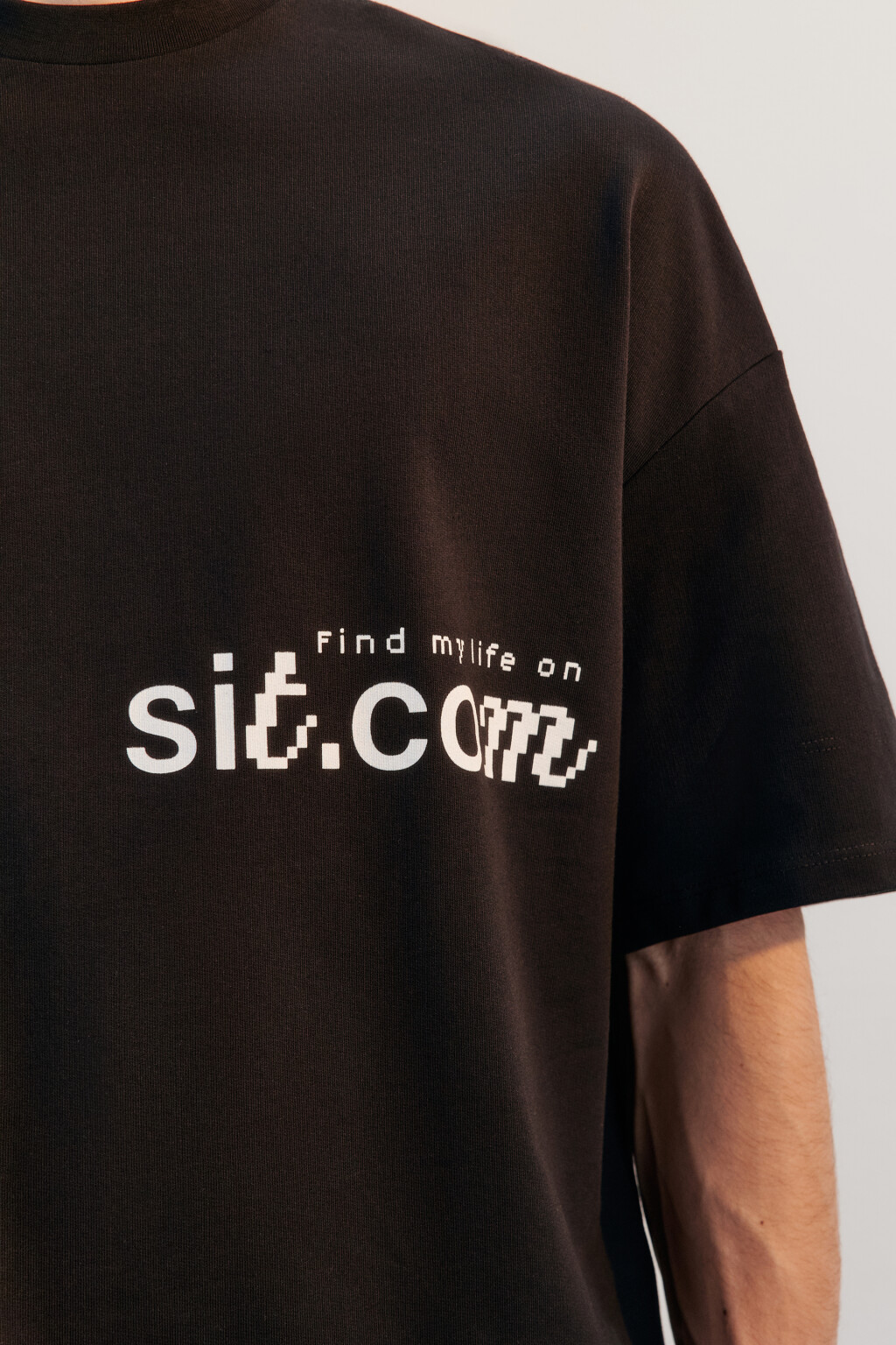 Футболка oversize с принтом-надписью - цвет черный - 7