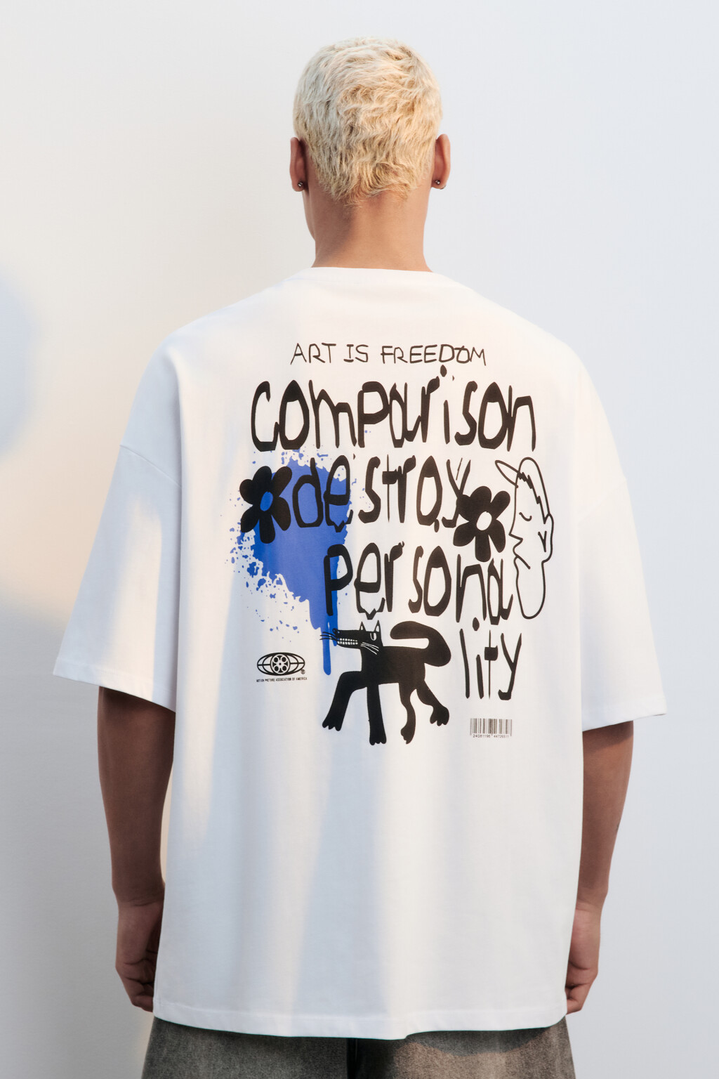 Футболка оверсайз с принтом в стиле граффити - цвет белый - 3