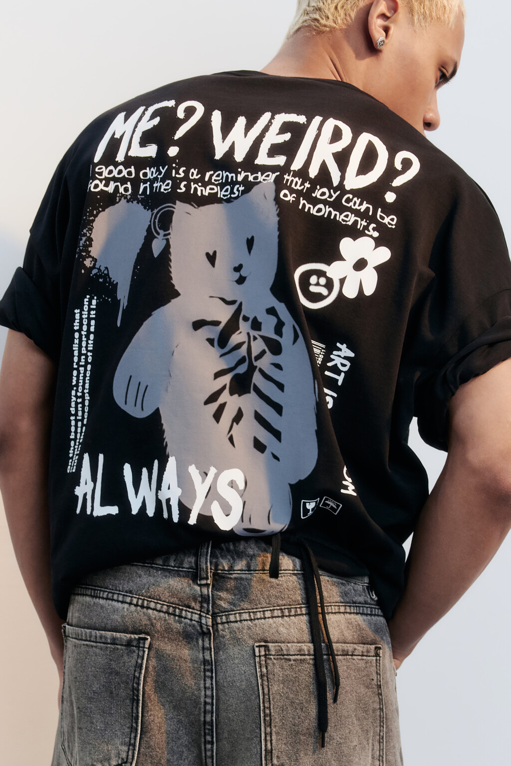 Футболка oversize с принтом в стиле граффити - цвет черный - 1