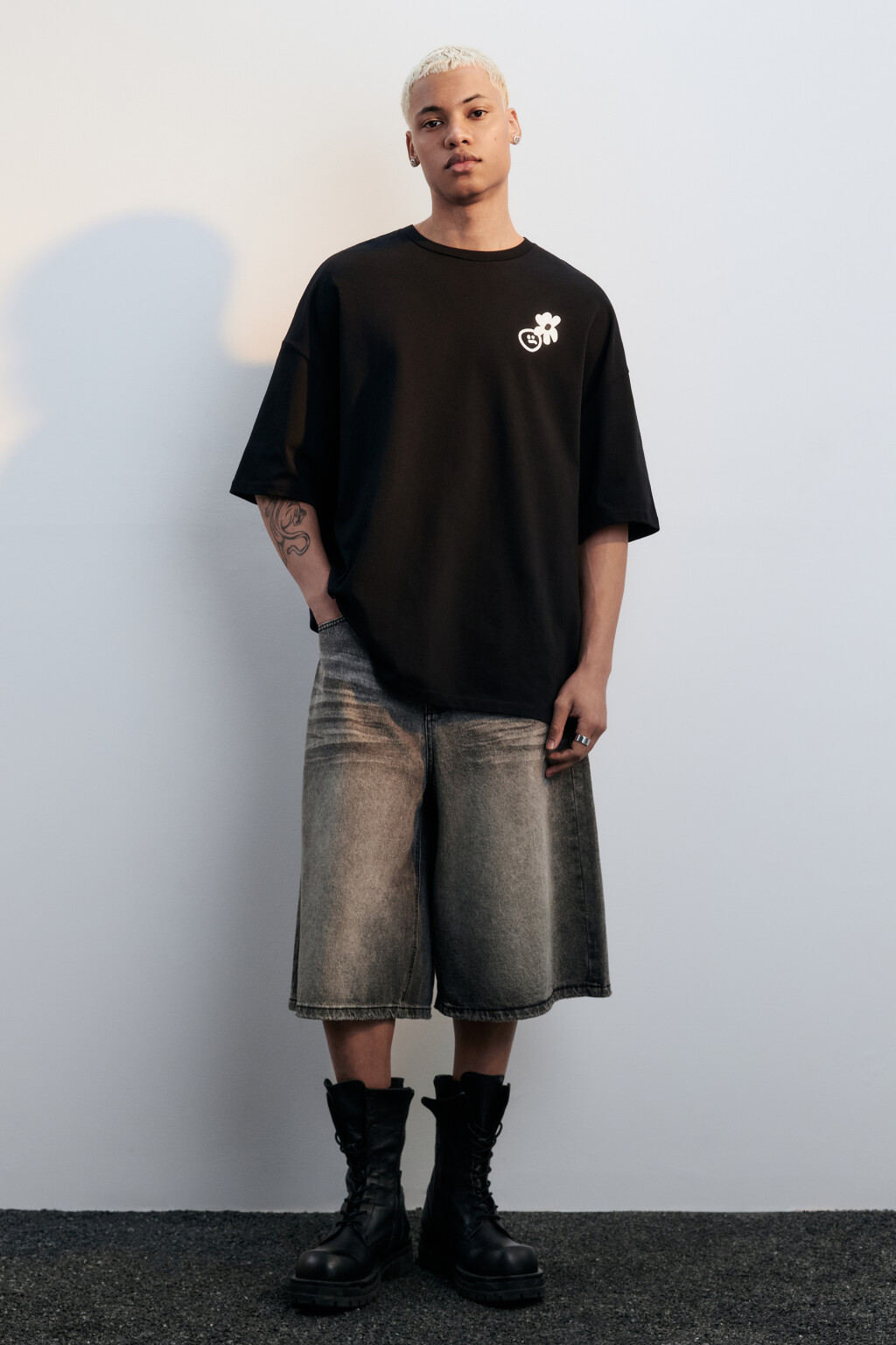 Футболка oversize с принтом в стиле граффити - цвет черный - 5