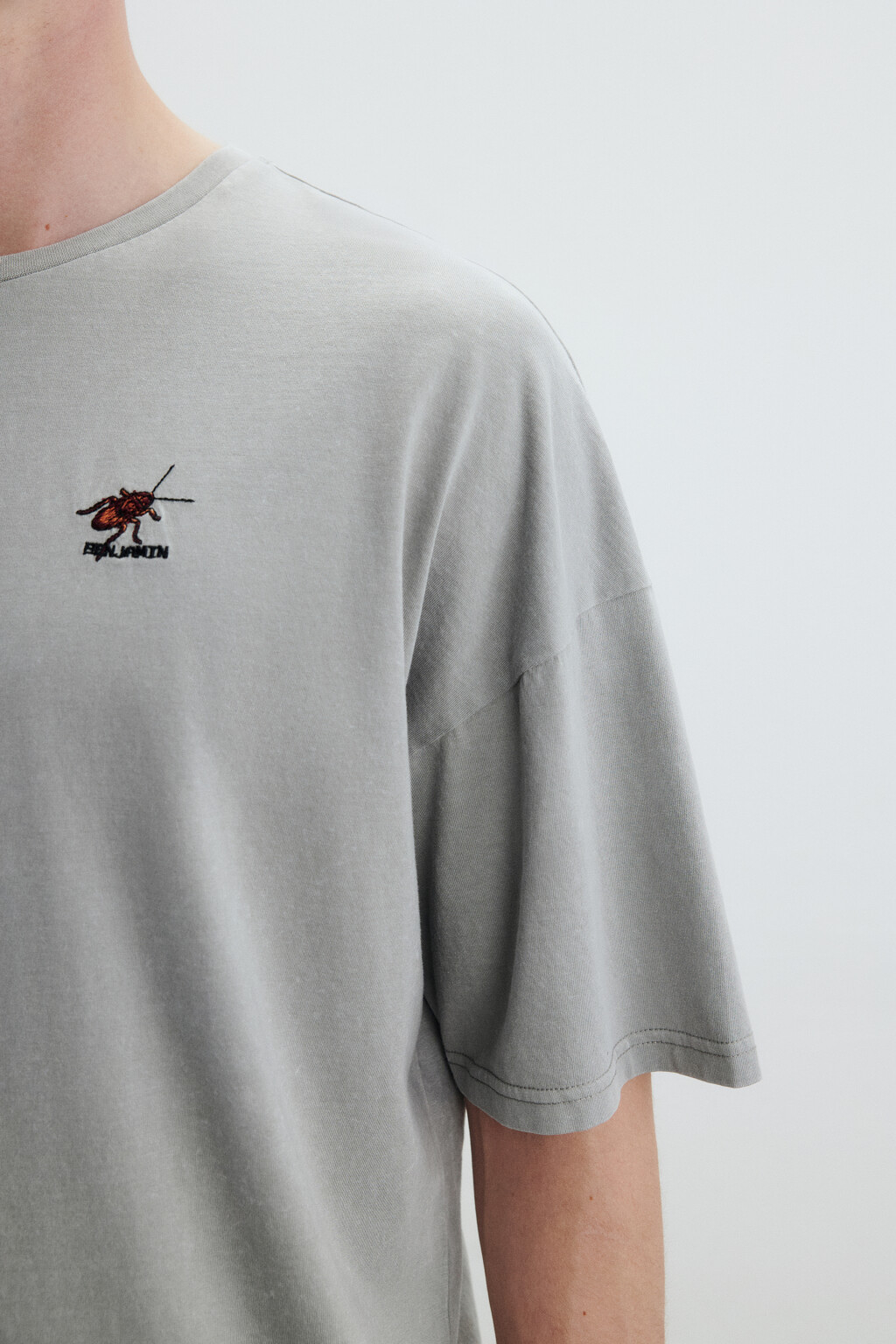 Футболка с вышивкой и надписью - цвет серый - 7