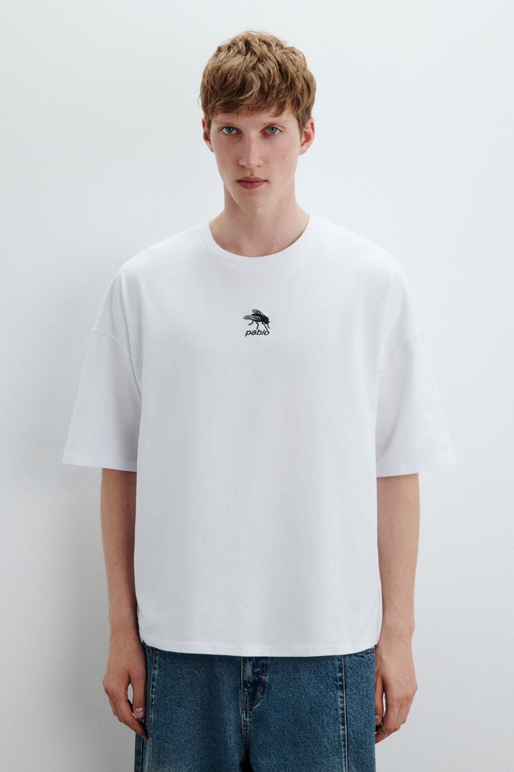 Футболка с вышивкой и надписью - цвет белый - 2