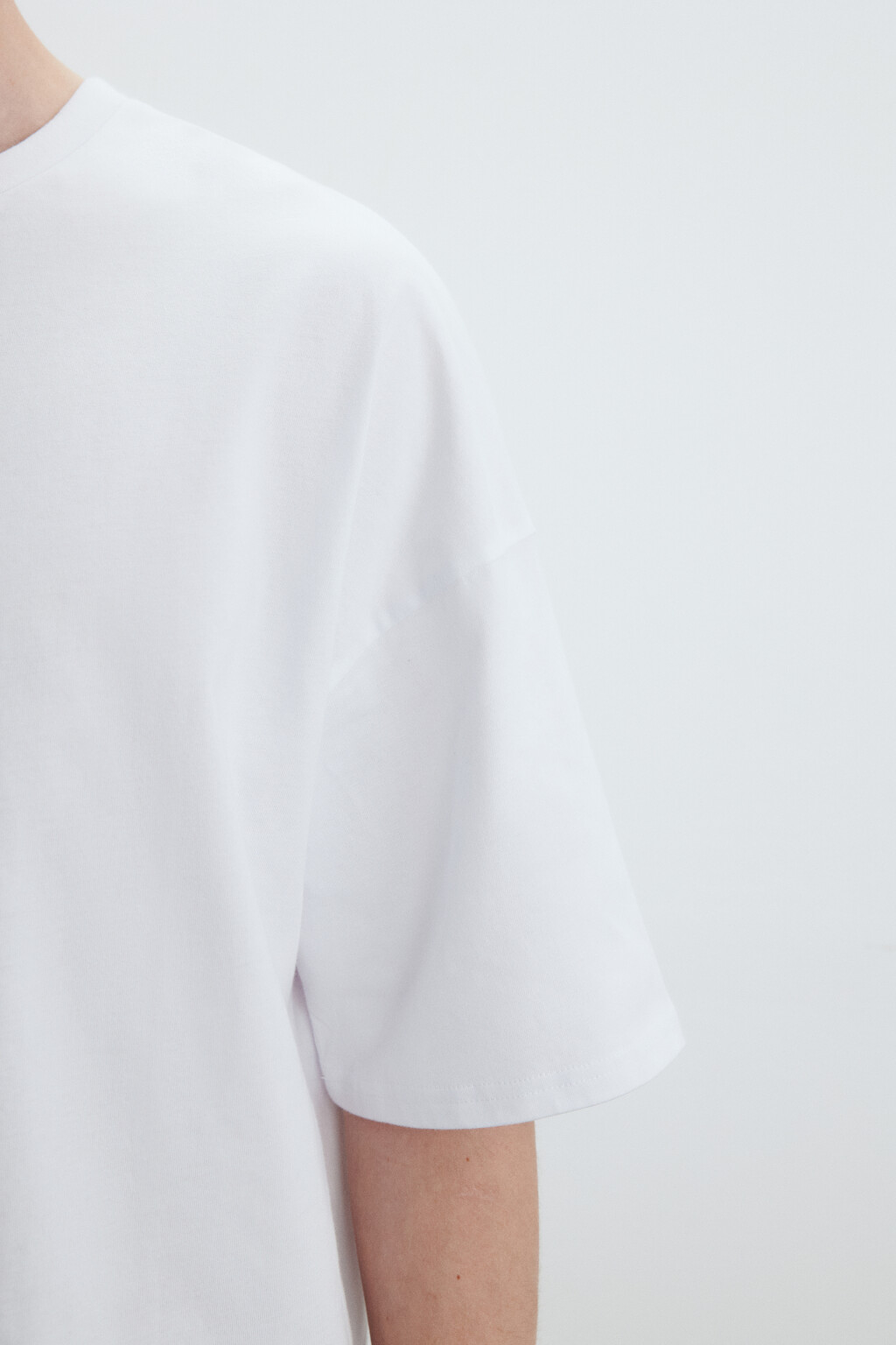 Футболка с вышивкой и надписью - цвет белый - 6