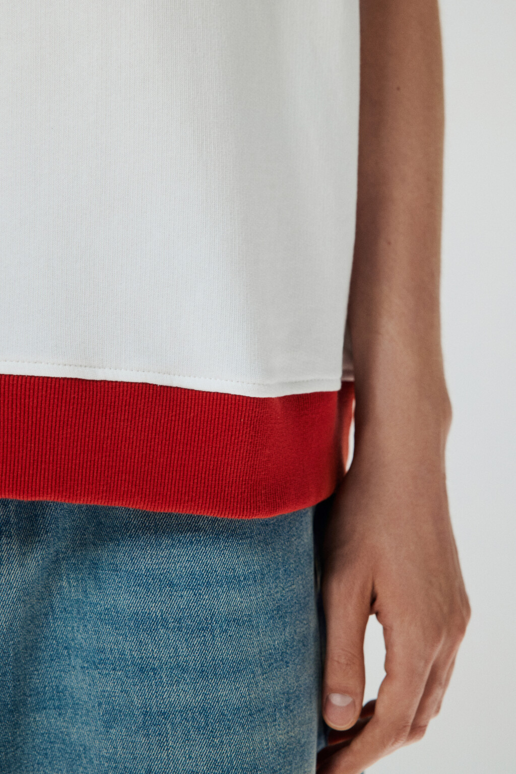 Футболка с обрезанными рукавами - цвет бежевый - 7